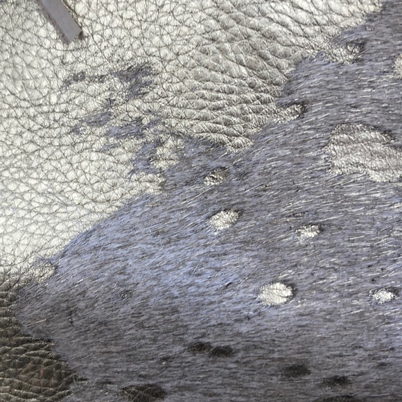 NWT Vash signature clutch - Picture 2 of 3